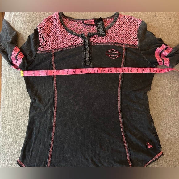 Harley-Davidson Black and Pink Graphic 3/4 Sleeve Blouse - Picture 2 of 6